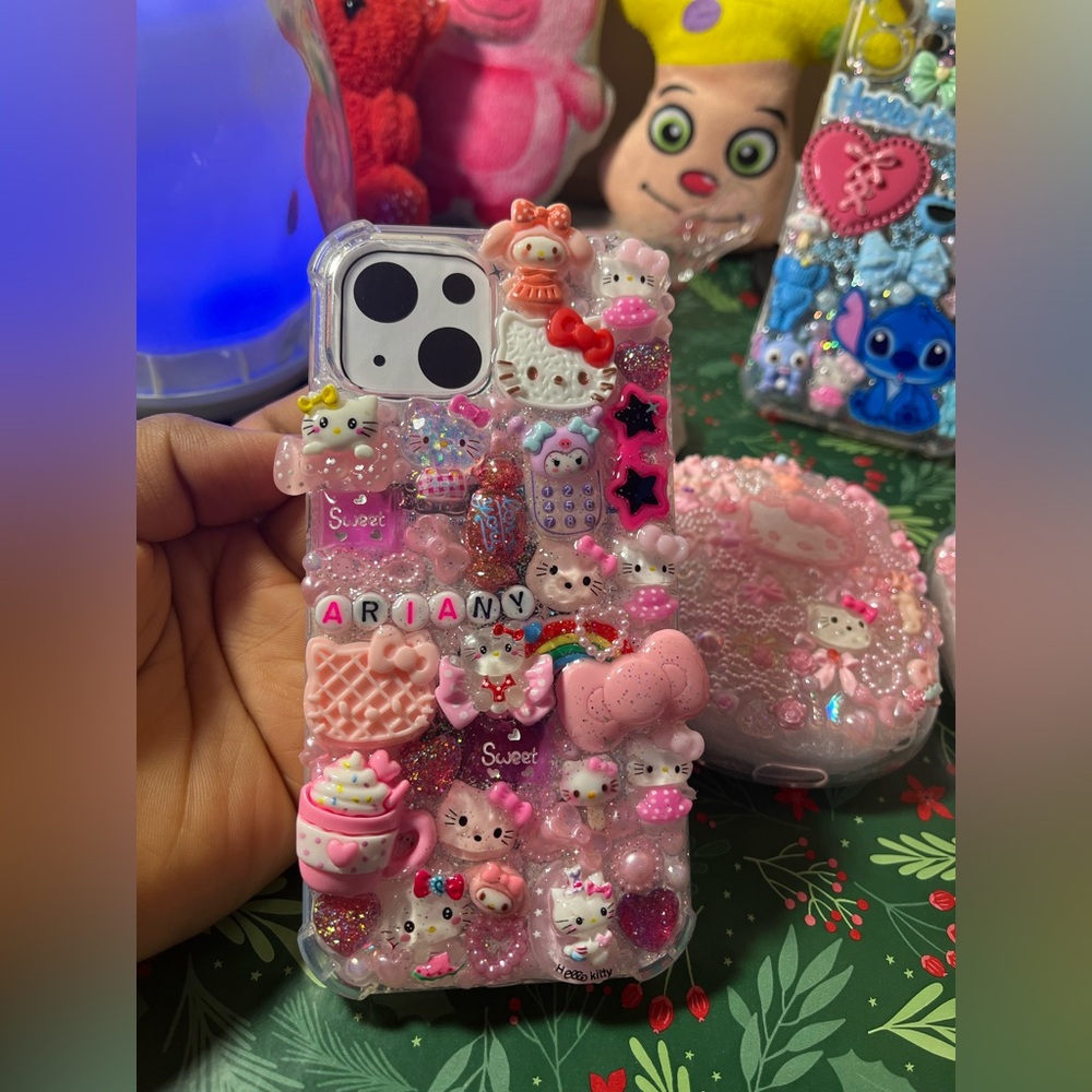 Hello Kitty Junk Phone Case